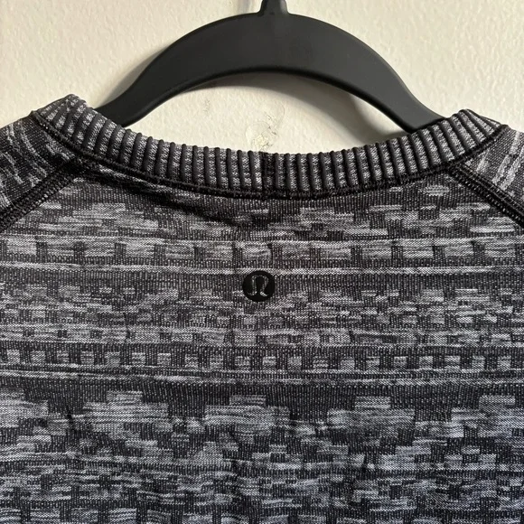 🍋Lululemon Rest Less Pullover 8 - Picture 5 of 7